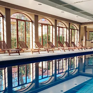 Hotell Konradowka Wellness & - 300 Metrow Do Centrum